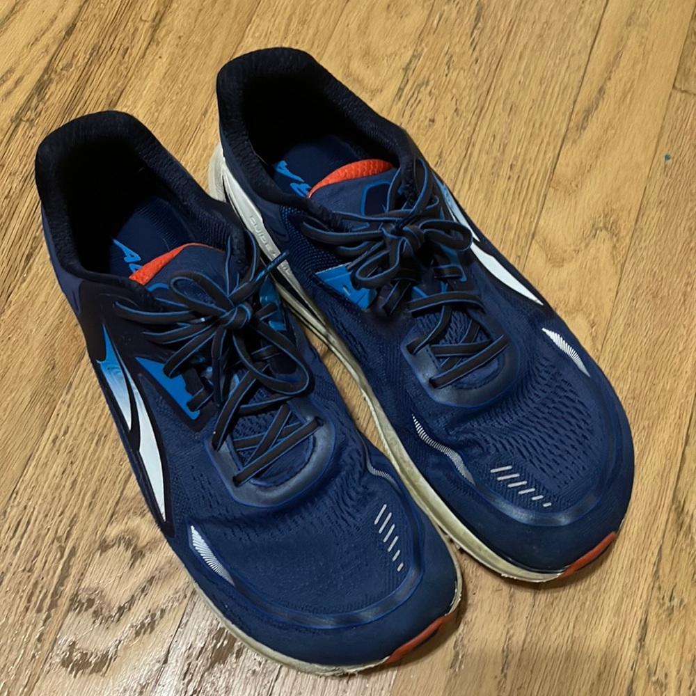 Altra Paradigm 6